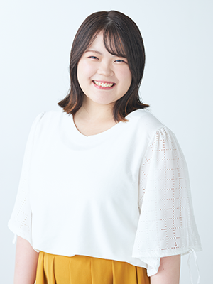 成 理衣名